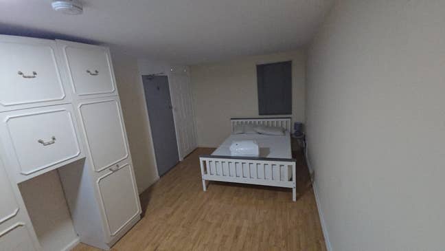 2 Bed Flat- Universal Credit, Pip, Dss -Woodgate  Main Photo