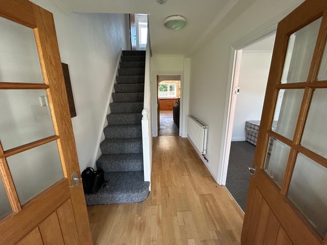 8 Bedroom House Main Photo