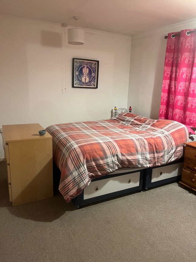 Double Room To Let  Main Photo