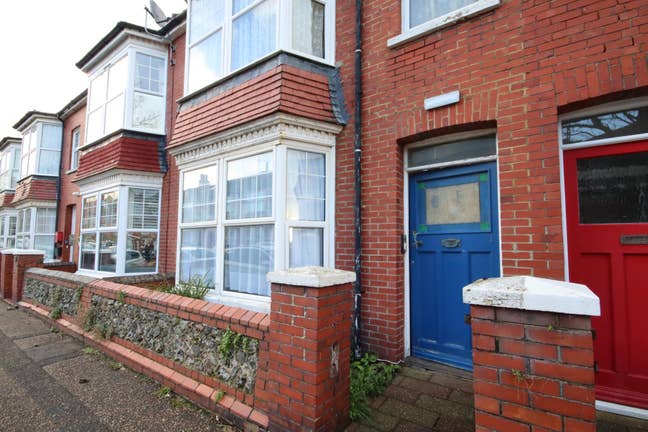 Double Room in Worthing with Private Kitchen Main Photo