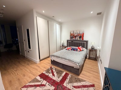 Stunning New-Build Studio in W5 with Concierge – M Main Photo