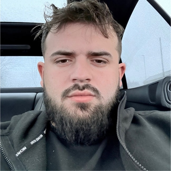 Professional Male seeks a double room Main Photo