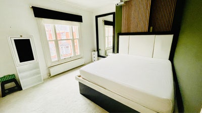 Bright double room in modern Victorian terrace... Main Photo