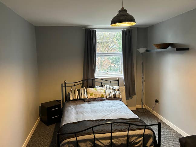 Bright Double Room in Friendly Lewisham House – Bi Main Photo
