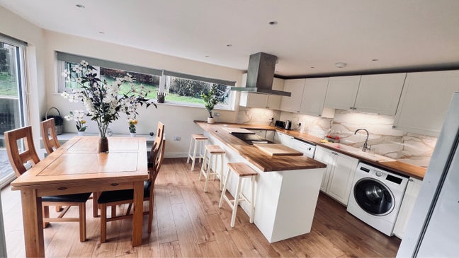 Double and Ensuit Rooms In Botley, Oxford. Main Photo