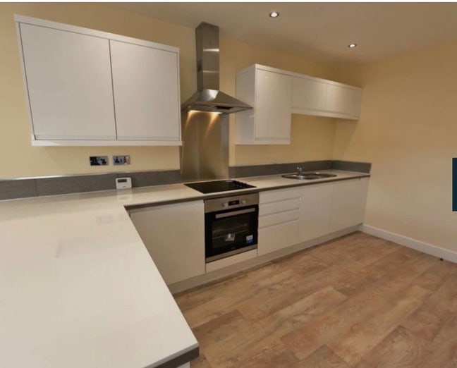 Room Going in Lovely Flatshare – I’m Moving Out Main Photo