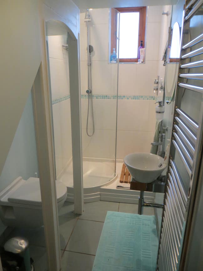 2 bed 2 bathroom flat for 2 months let  Main Photo