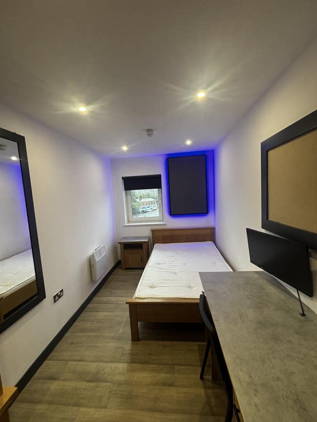 Flat to rent Main Photo