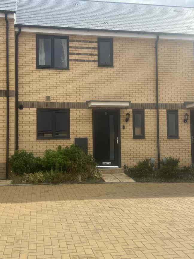 2 rooms available in a 2 bed house haverhill  Main Photo