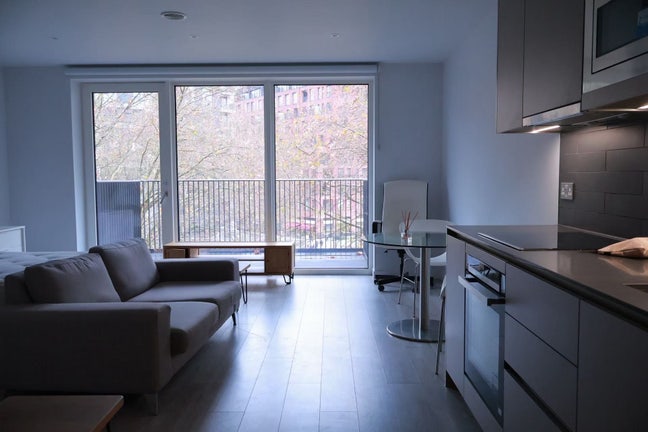 Furnished Studio in Elephant Park Main Photo