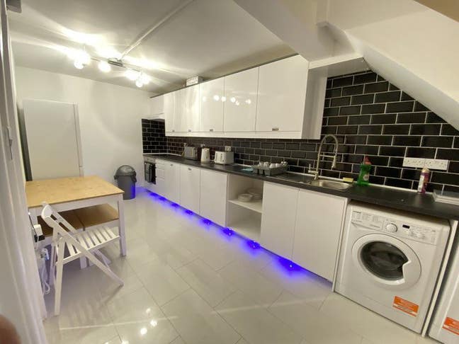 Nice Double Room_Putney_All Bills Included Main Photo