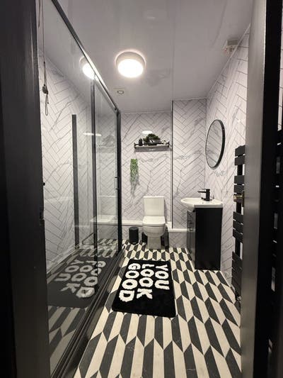✨ Large Double Room | Refurbished All-Male House ✨ Main Photo