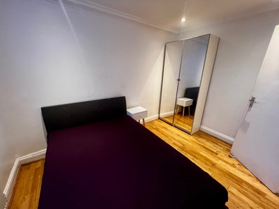 Double Room|Private Bath|Belsize Park Main Photo
