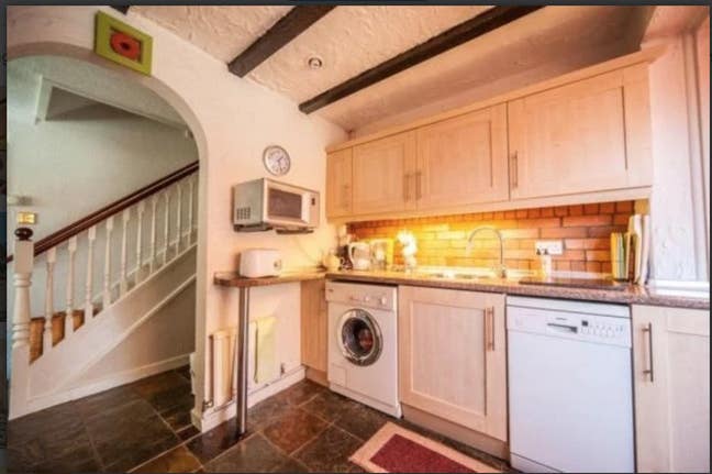 3 Bed Semi-Detached House, Main Photo