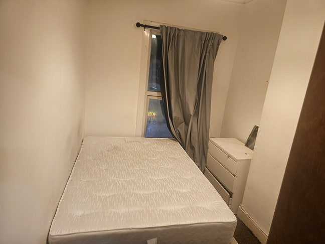 Single room available close to ilford station  Main Photo