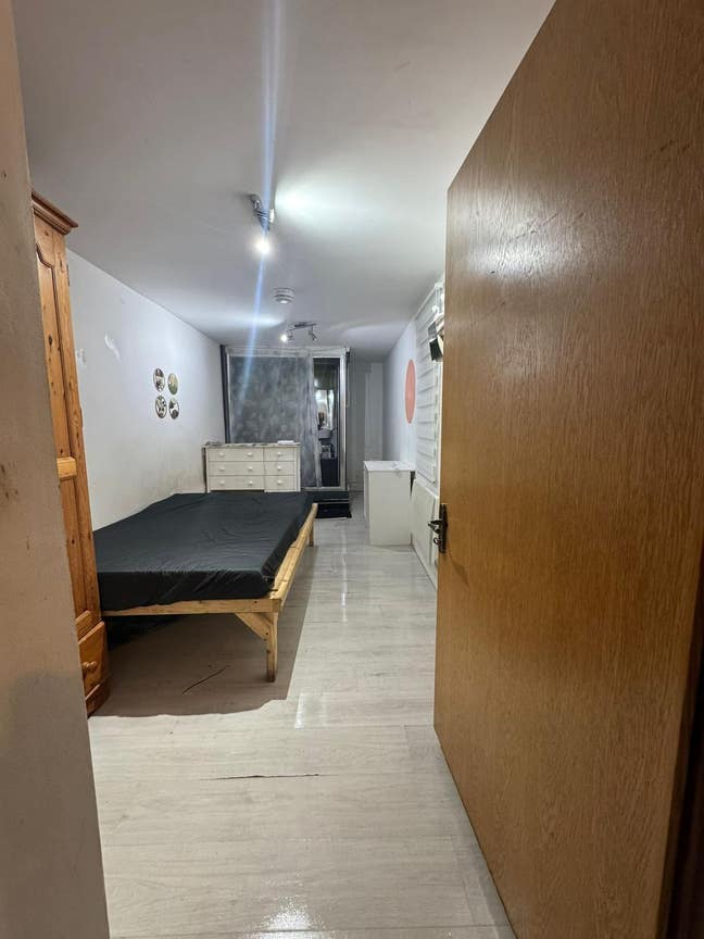 Spacious & Cosy Ensuite Room for Rent in - CB5 8UN Main Photo