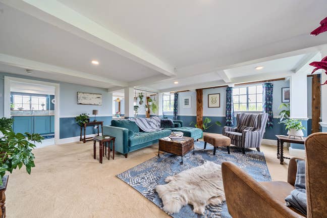 Flat in part exchange for childcare Main Photo