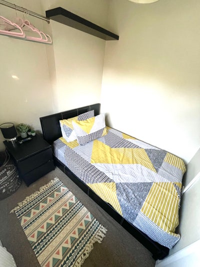 Large double room with personal lounge area Main Photo