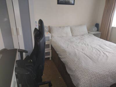 Available 20 December great location . Main Photo