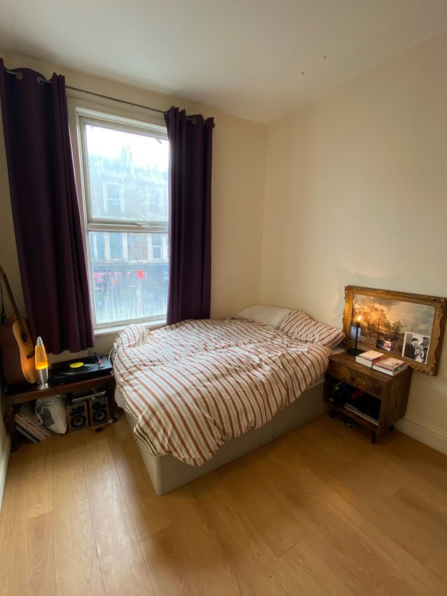 Double Room in Hackney Central - short term  Main Photo