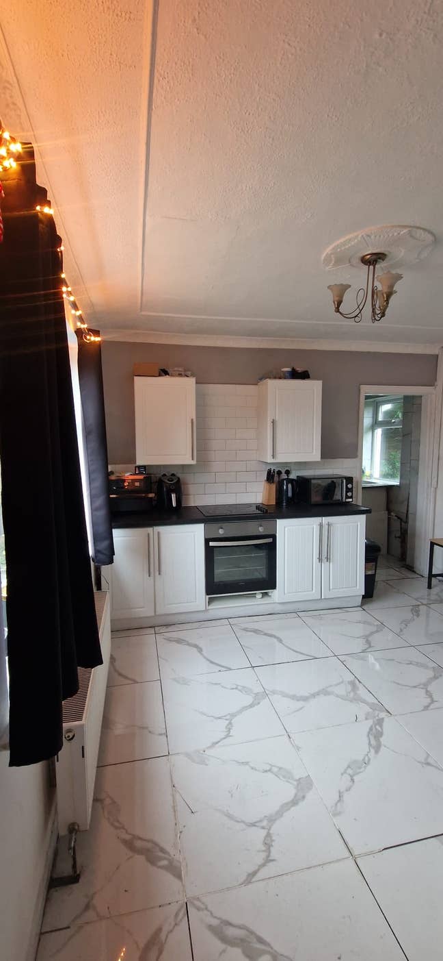 Female Only- Room to Let- 1 Fully Furnished Bedoom Main Photo