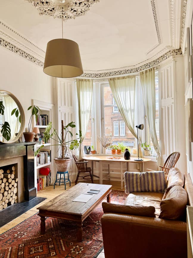 Bright and Spacious Queens Park Flat Main Photo