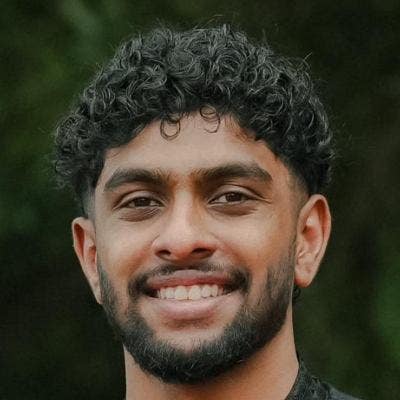 Professional Male seeks a double room Main Photo