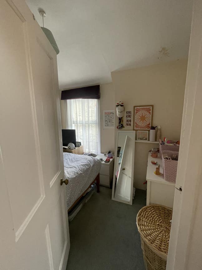 Room+study in homely 3BR flat!  Main Photo