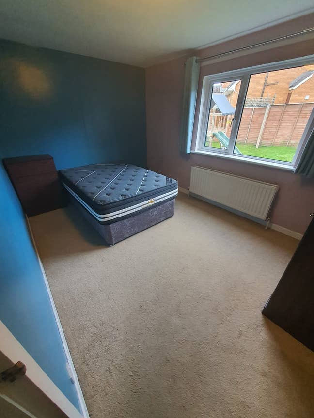 Double room to rent near hospital Craigavon Main Photo