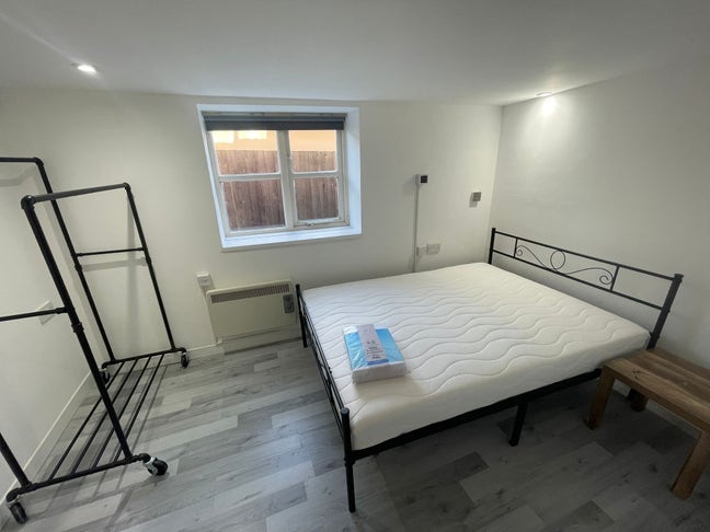 Stylish Double Bedroom in Ideal Ipswich Location Main Photo