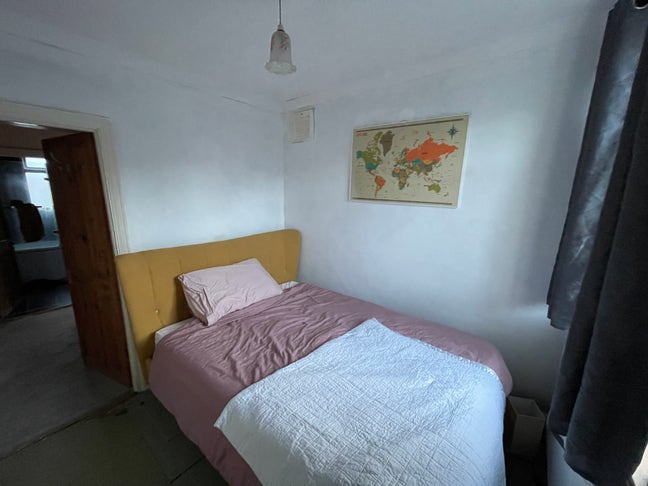 Small Double with Large loft room for rent Main Photo