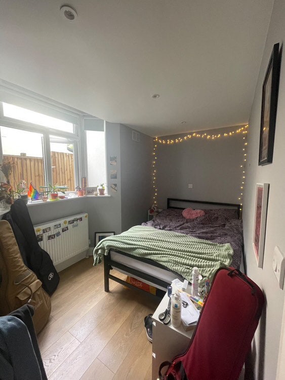 Beautiful room for music lover in Dollis Hill Main Photo