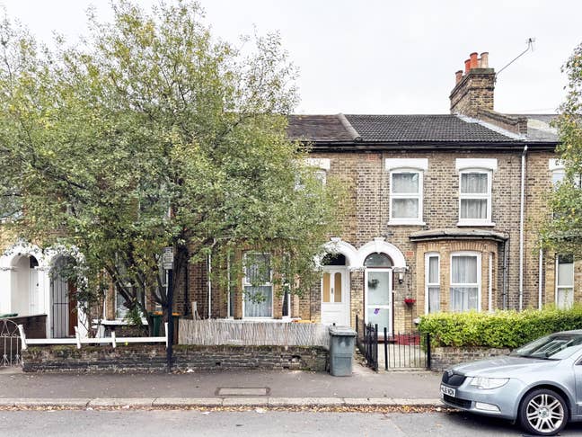A beautiful 4 bedroom house in Maryland,E15 Main Photo