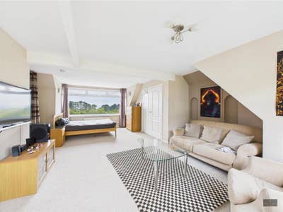  March & September 2026 Rooms Available Main Photo