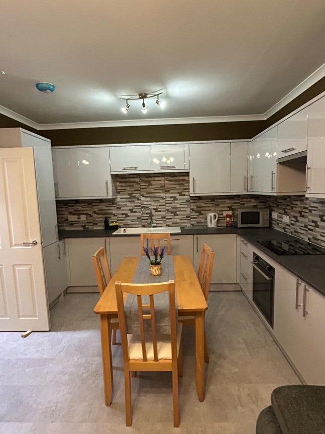 1 double bedroom for rent Main Photo