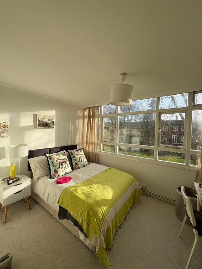 Double room in two bed Putney flat 🍃 Main Photo