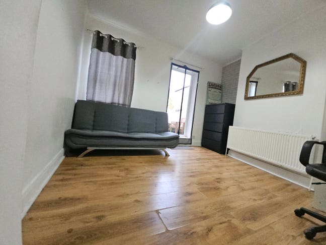 2 Double Rooms 194A/HR Main Photo