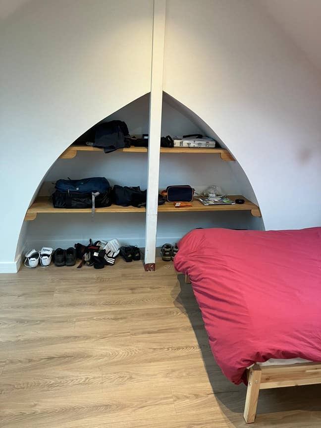 Large, sunny dbl w/ensuite, quiet St, Southville Main Photo