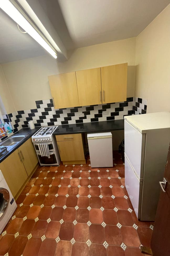 Flat of 4 Available  Main Photo