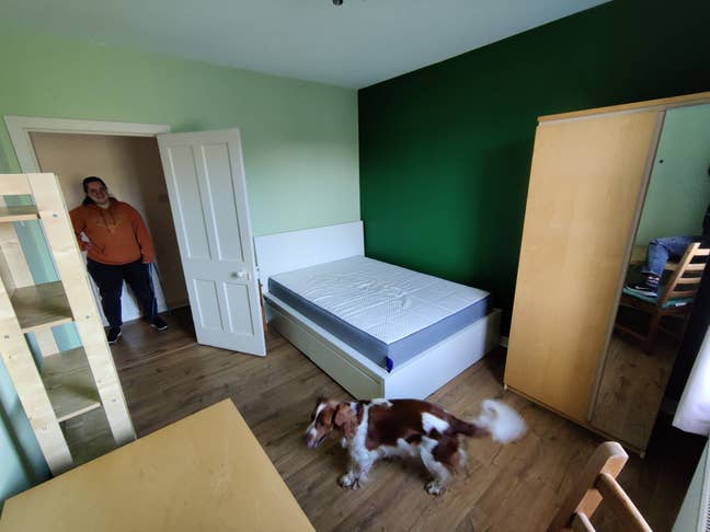 Double bedroom in a nice flat Main Photo