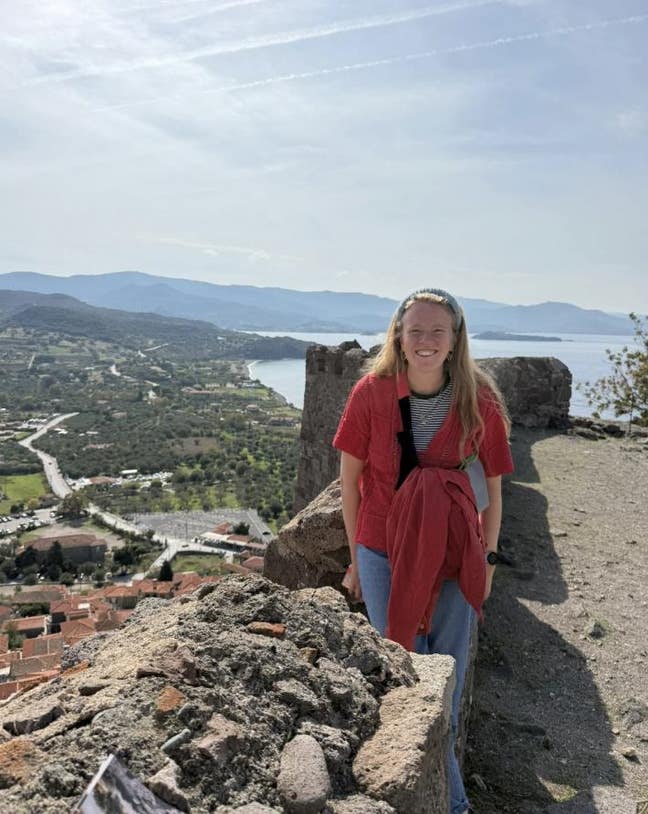 Looking for a flatshare from January please :)  Main Photo