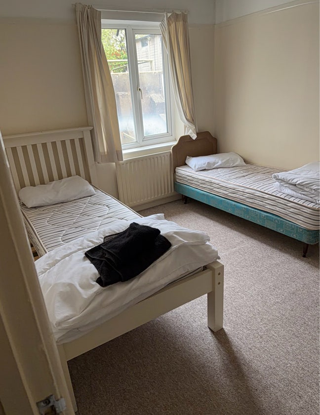 Room to rent  Main Photo