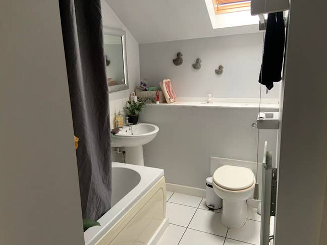 Double room near JCB bills included Main Photo