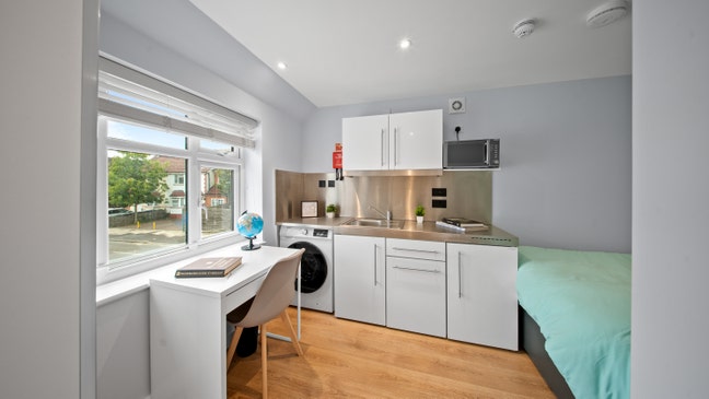 Brand New Studio with private bathroom & kitchene Main Photo