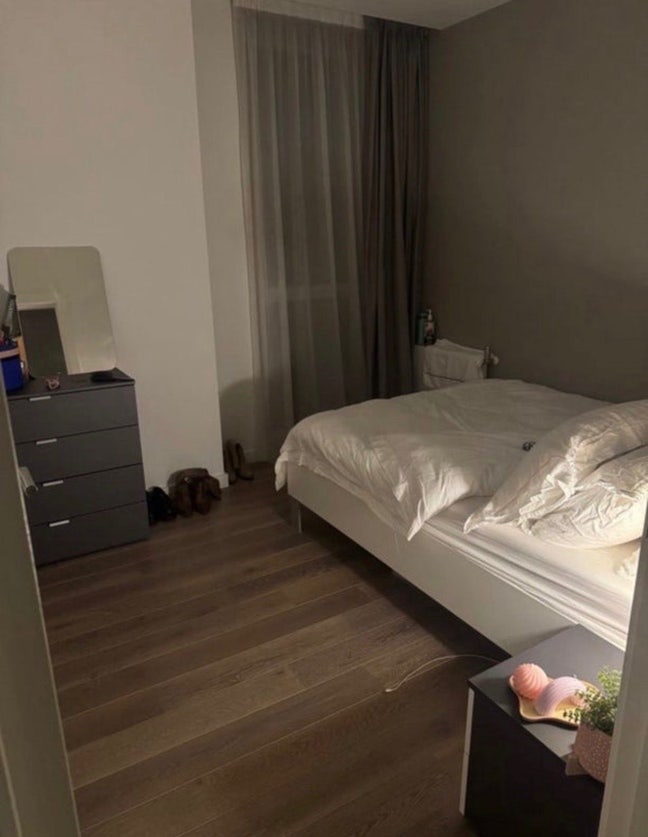 Gorgeous Modern Double Room in cute flat! Main Photo