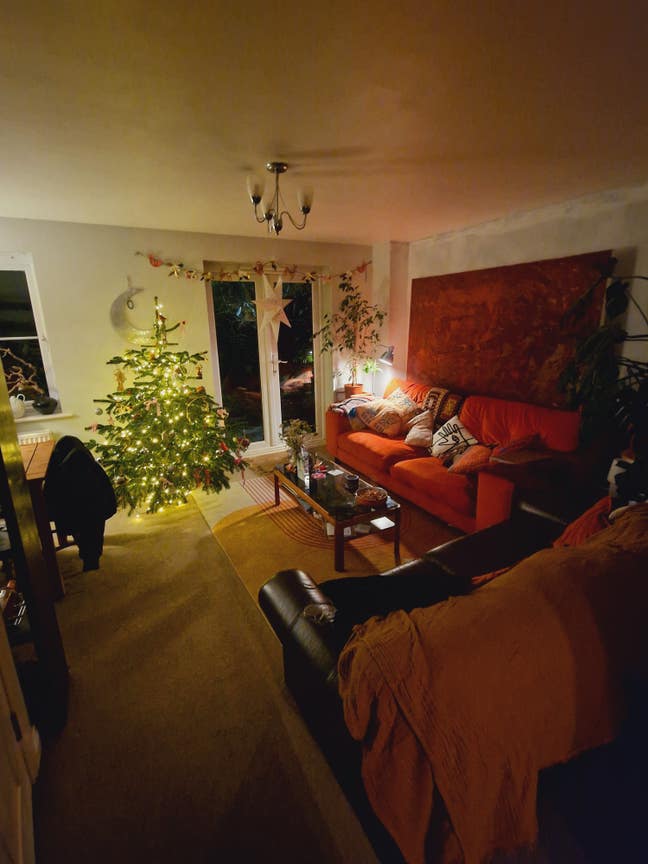 2 Double Rooms with box rooms available Main Photo