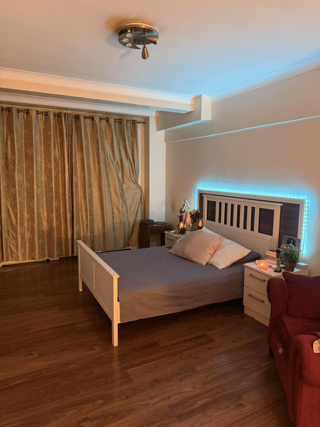 Spacious Double Room in the Heart of Marylebone  Main Photo