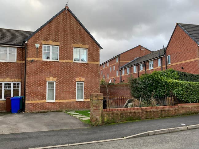 Beautiful home in prime location in wythenshawe.  Main Photo