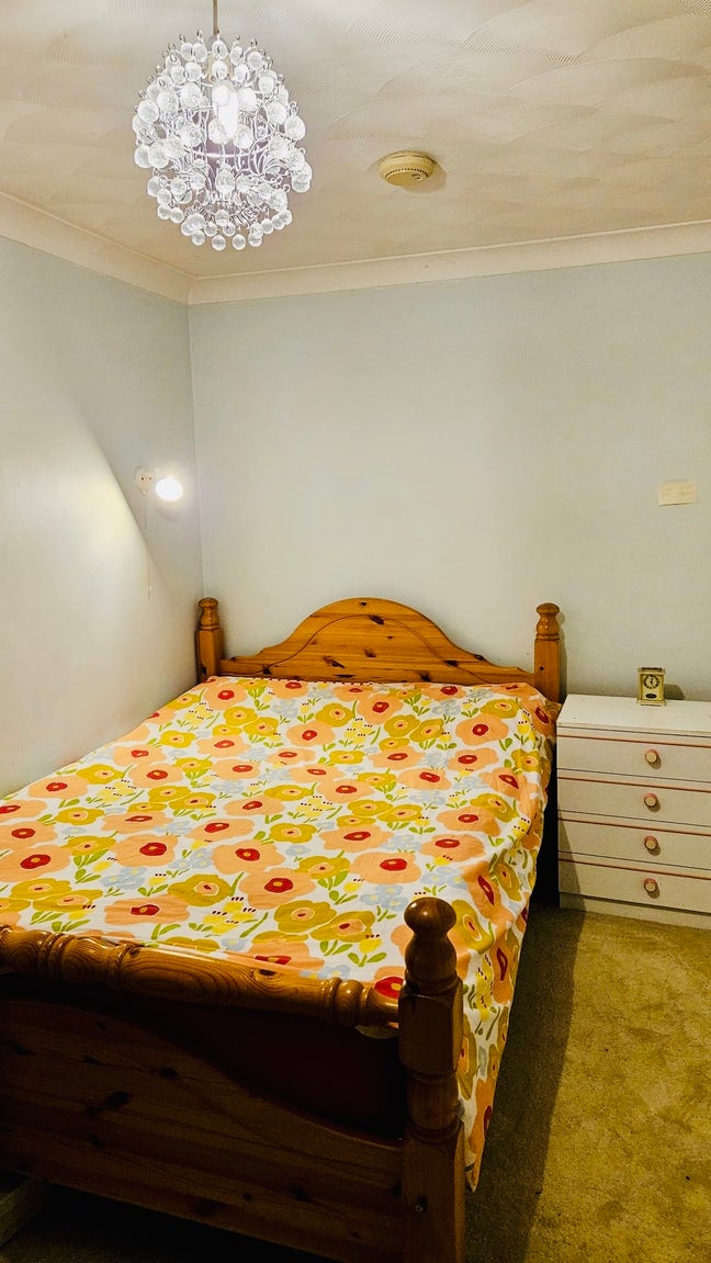 1 bedroom Let for a Female in Barton Hills Main Photo