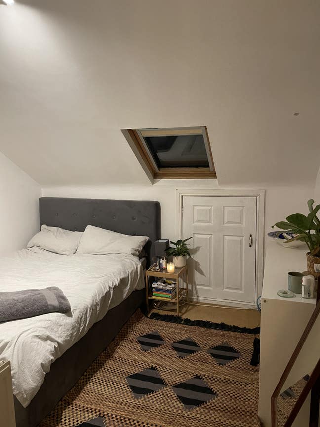 Whole attic double room Main Photo